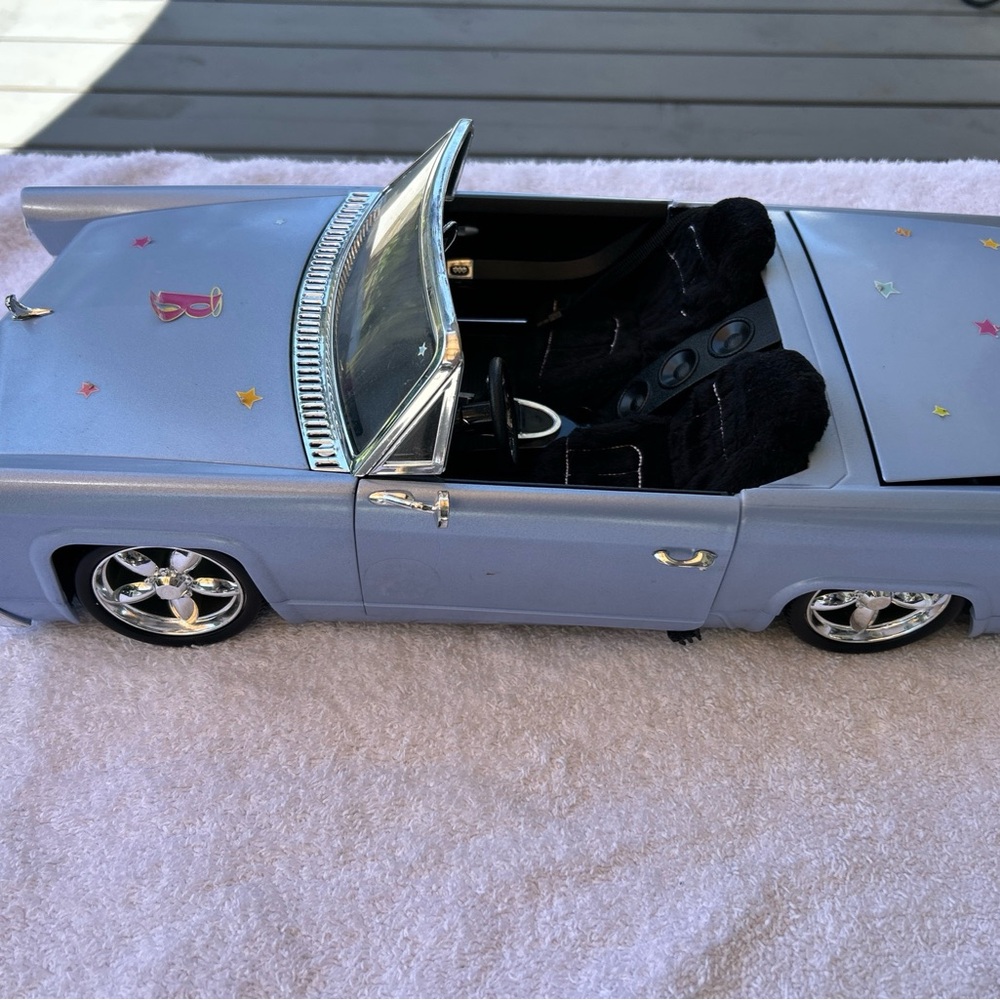 BRATZ Blue and Silver Convertible Doll Accessory